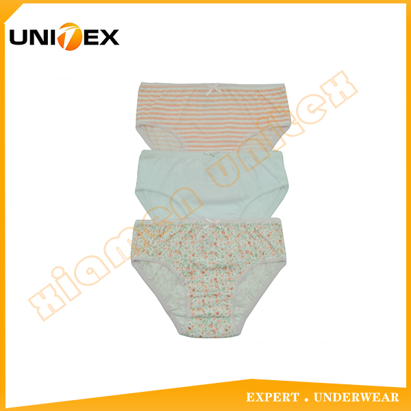 Girls’ Briefs — 3-Piece Pack, Cotton, Custom Print — Girls' Underwear programme — OEM & private label sample photo 1