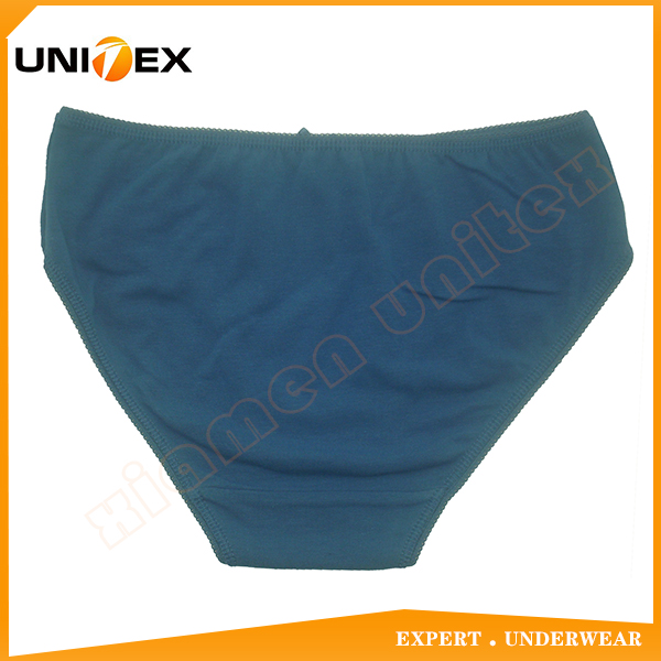 Girls’ Briefs — Cotton, Solid Colour — Girls' Underwear programme — OEM & private label detail photo 2