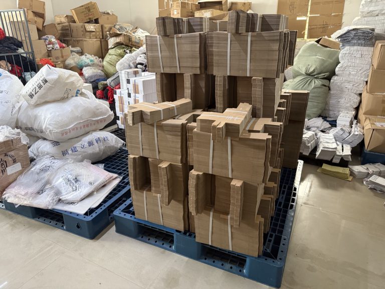 Elastics, threads and trims stored and issued to the lines by style