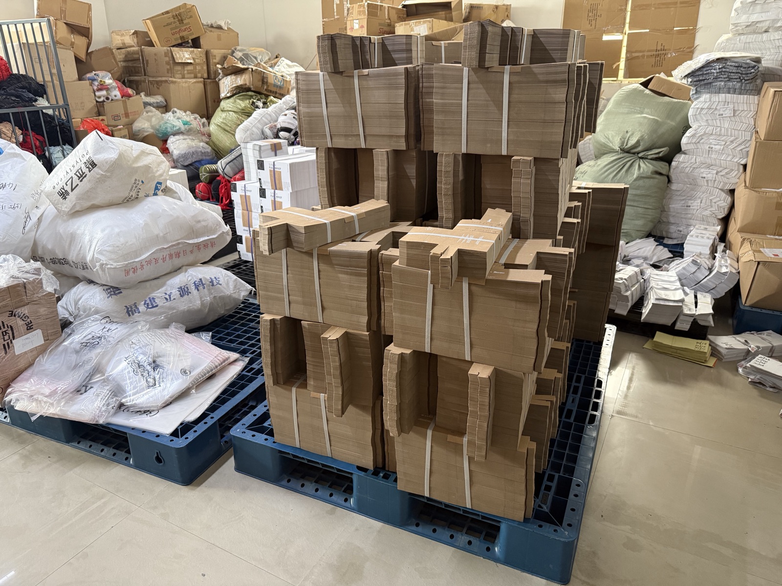Accessories and trims warehouse